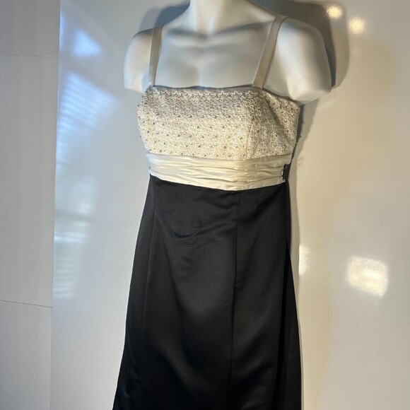 David's Bridal 2pc SZ16 Black & White Satin Lace Beaded Formal Wedding Black Tie - Picture 6 of 12